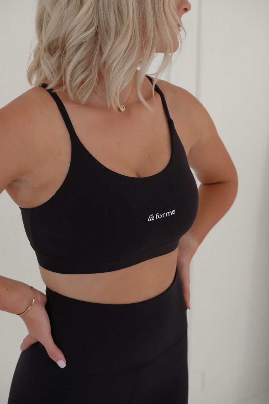 Isla Sports Bra - CHARCOAL BLACK